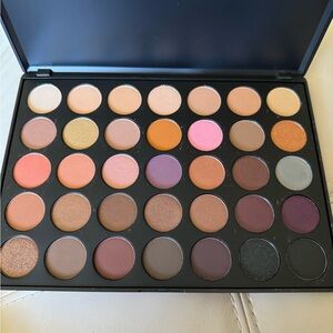 NWT Morphe 35W 30 colors original authentic eyeshadow palette